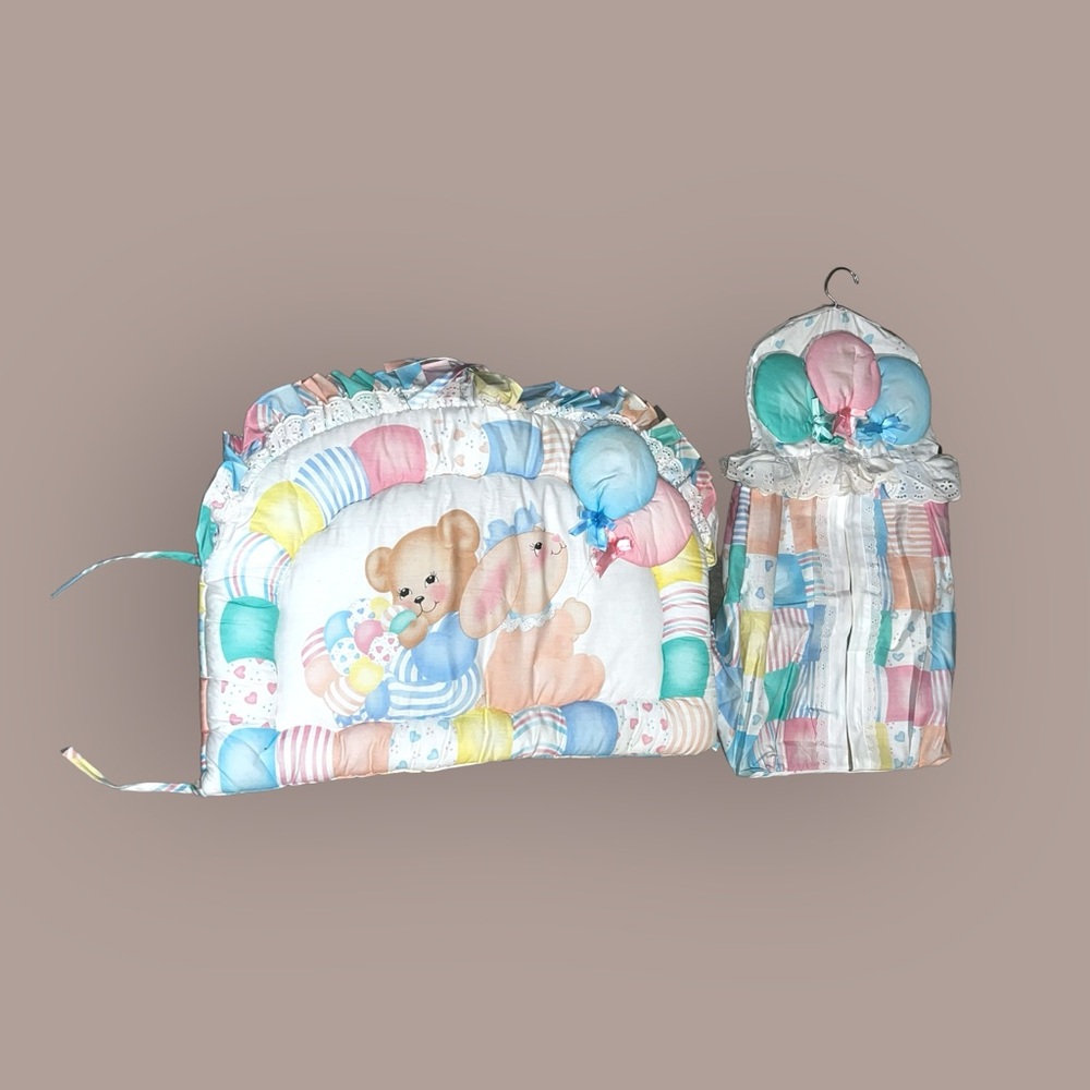 1993 Crib Set with Adorable Balloon & Teddy Bear Design